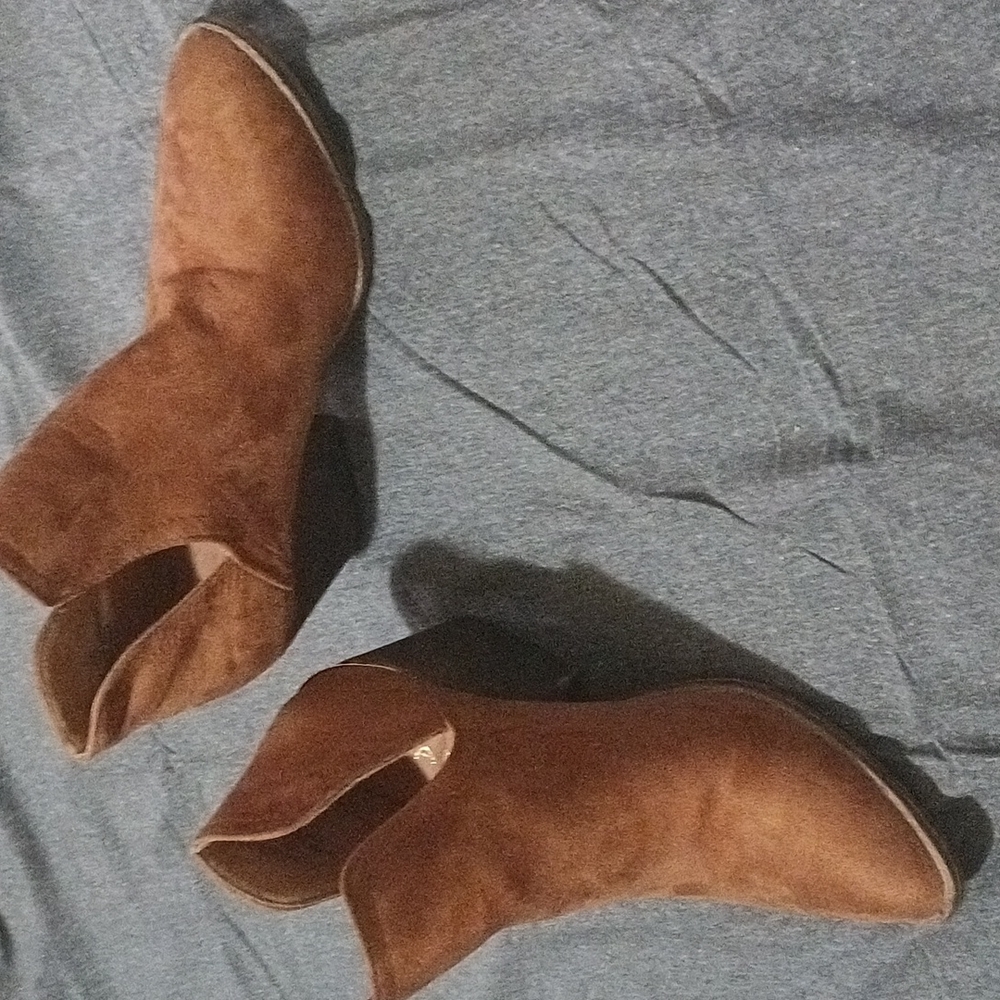 Beautiful suede high boots